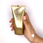 نمای جزئیات کرم ضد آفتاب بی رنگ ژوت، SPF ۵۰، مدل smooth silky feel، مناسب پوست های چرب حجم ۴۰ میلی لیتر، محافظت کننده در براب