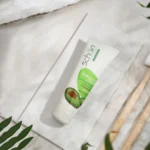 نمای جزئیات کرم مرطوب کننده صورت و دست شون مدل عصاره آووکادو حجم 75 میلی لیتر پرداخت و جزئیات مواد