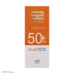 نمای جزئیات کرم ضد آفتاب رنگی ساین اسکین، SPF ۵۰، مدل Syn Shield، مناسب پوست های آکنه دار و چرب با حجم ۵۰ میلی لیتر، آب، مرطو