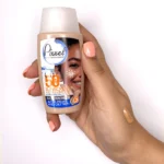 نمای در اتاق کرم ضد آفتاب رنگی پیکسل، SPF ۵۰، مدل GOLDEN BEIGE، مناسب پوست های آکنه دار و چرب با تنالیته تیره حجم ۵۰ میلی لیت