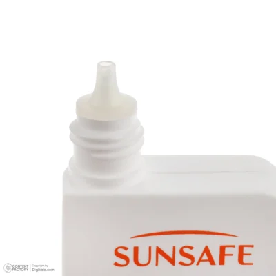 نمای کناری فلوئید ضد آفتاب بی رنگ صورت و بدن سان سیف SPF ۵۰ مدل Solar محافظ در برابر اشعه UVA UVB مناسب برای پوست حساس چرب حج