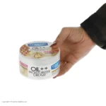 نمای جزئیات کرم مرطوب کننده کامان مدل ++ Oil حجم ۲۵۰ میلی لیتر پرداخت و جزئیات مواد