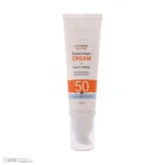 نمای در اتاق کرم ضد آفتاب بی رنگ دست و صورت ثمین SPF ۵۰ مدل Fusion Water محافظ UVA ، UVB مناسب برای انواع پوست حجم ۵۰ میلی لی