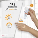 نمای کناری کرم ضدآفتاب رنگی ام کیو SPF۵۰ مدل NATURAL BEIGE BIO TACHES مناسب انواع پوست، حجم ۵۵ میلی لیتر اصل عمق قاب و پروفای