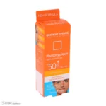 نمای کناری فلوئید ضد آفتاب بدون رنگ درماتیپیک مدل anti acne محافظ UVA،UVB مناسب برای انواع پوست حجم ۴۰ میلی لیتر اصل عمق قاب