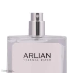 نمای بسته بندی اسپری آبرسان صورت و بدن آرلیان مدل Hyaluronic Acid مناسب برای پوست های مختلف حجم 100 میلی لیتر برچسب و بسته بن